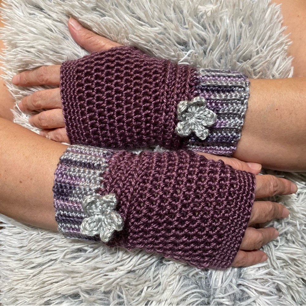 Gloves - Picture 5 of 6